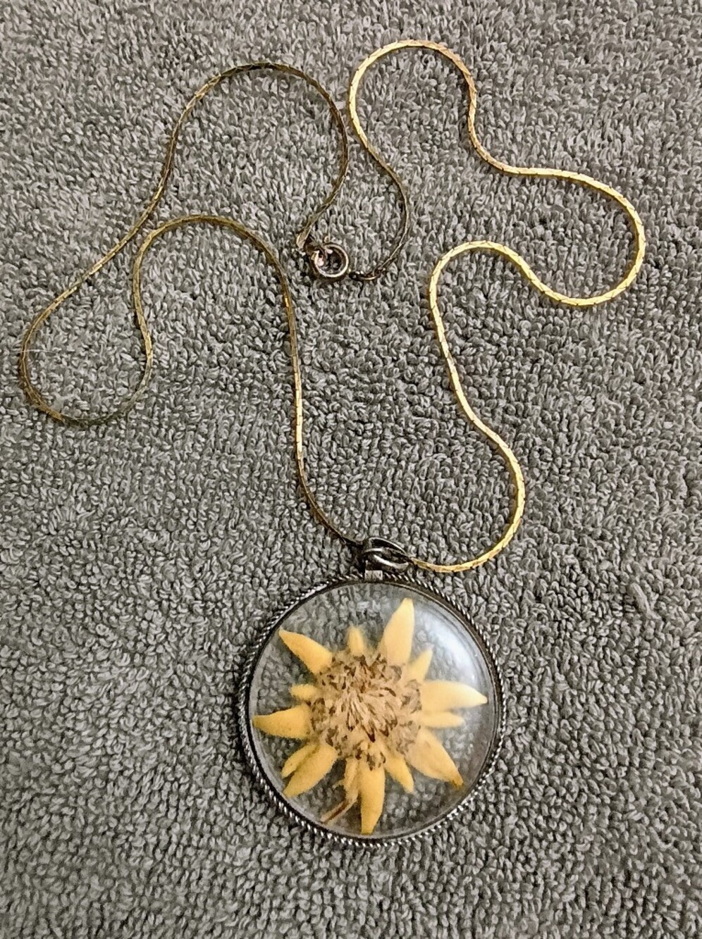 Vintage Pressed Edelweiss Flower Glass Pendant Necklace 1.5"